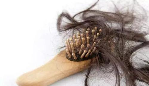 儷真護(hù)發(fā)知識(shí)：天生干旱燙染發(fā)質(zhì)必看！教你3招減毛躁秘技